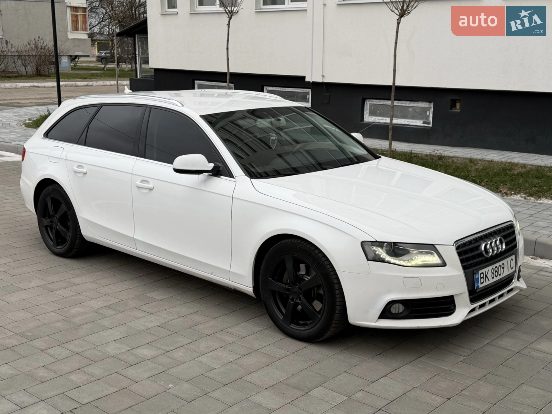 2010 Audi A4 - мініатюра 5
