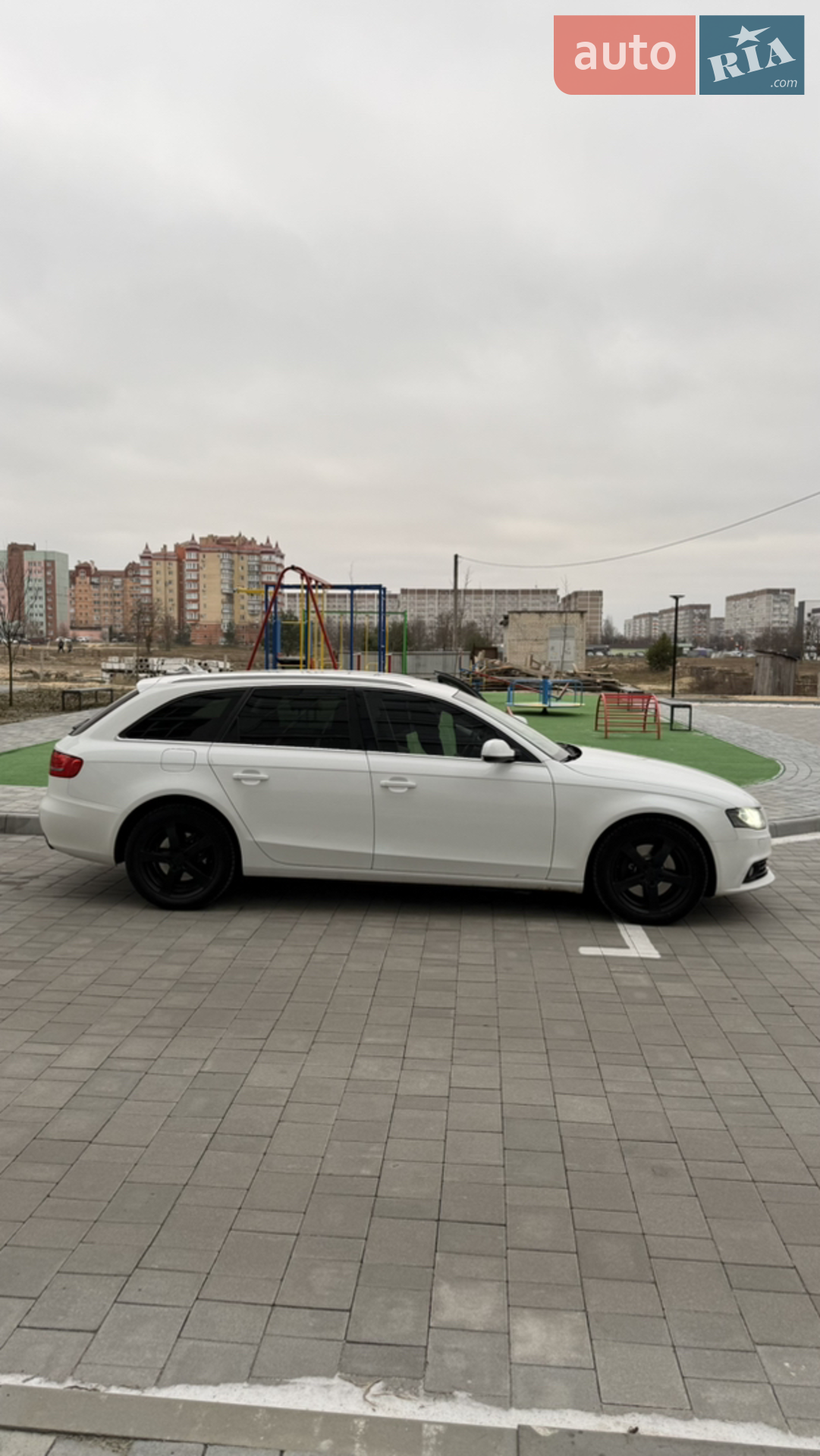 2010 Audi A4 - мініатюра 12