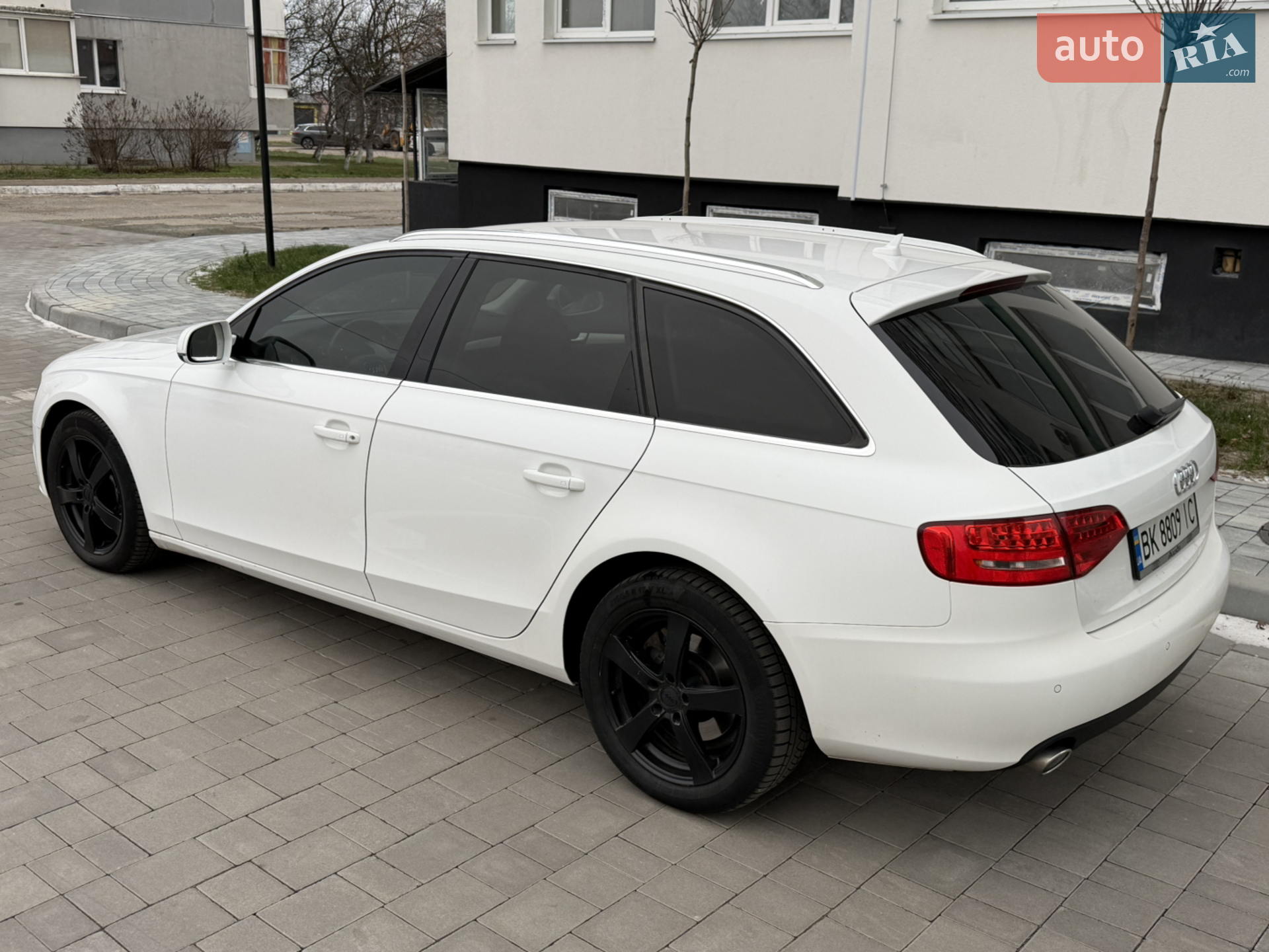 2010 Audi A4 - мініатюра 9