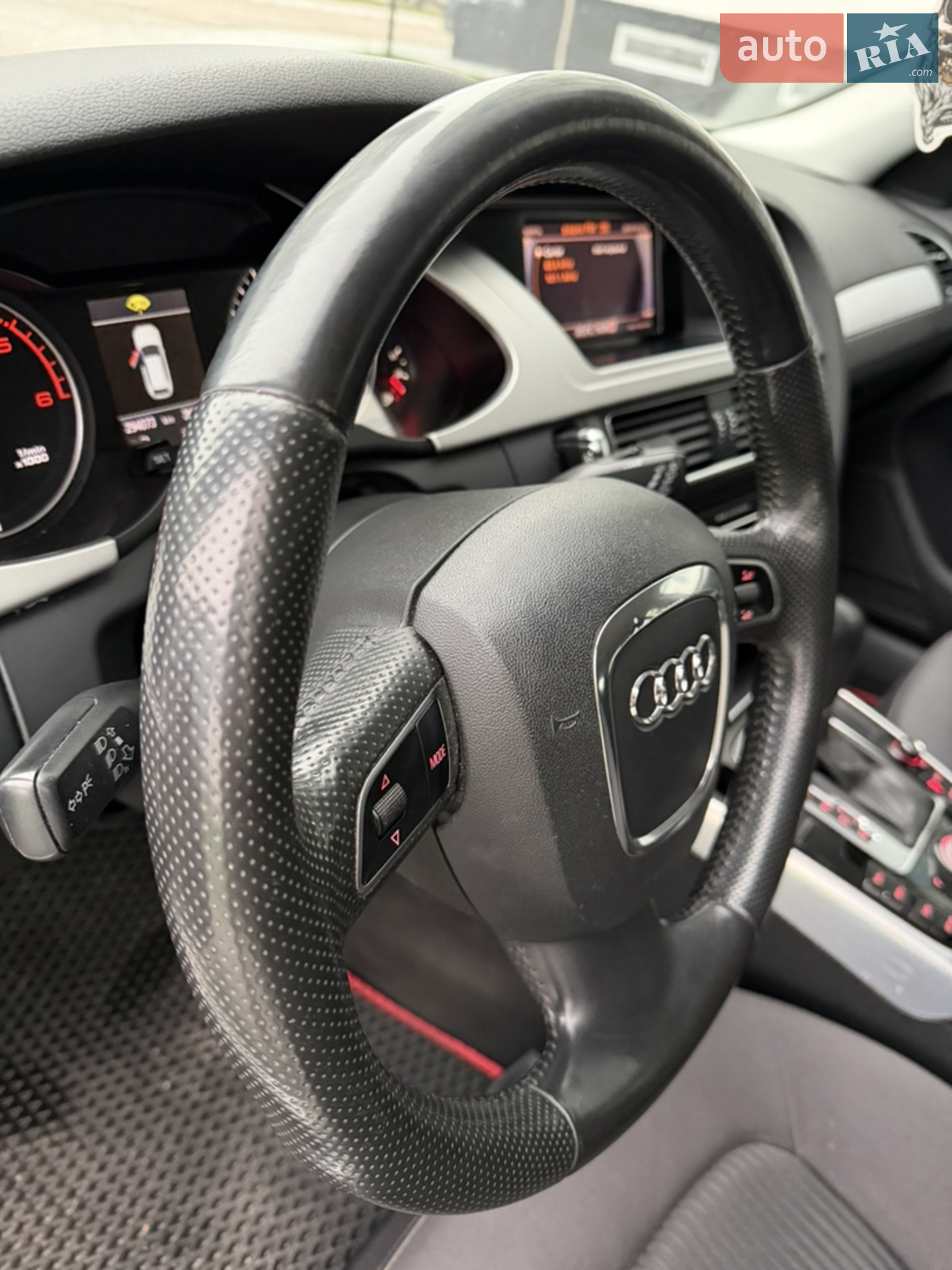 2010 Audi A4 - мініатюра 16