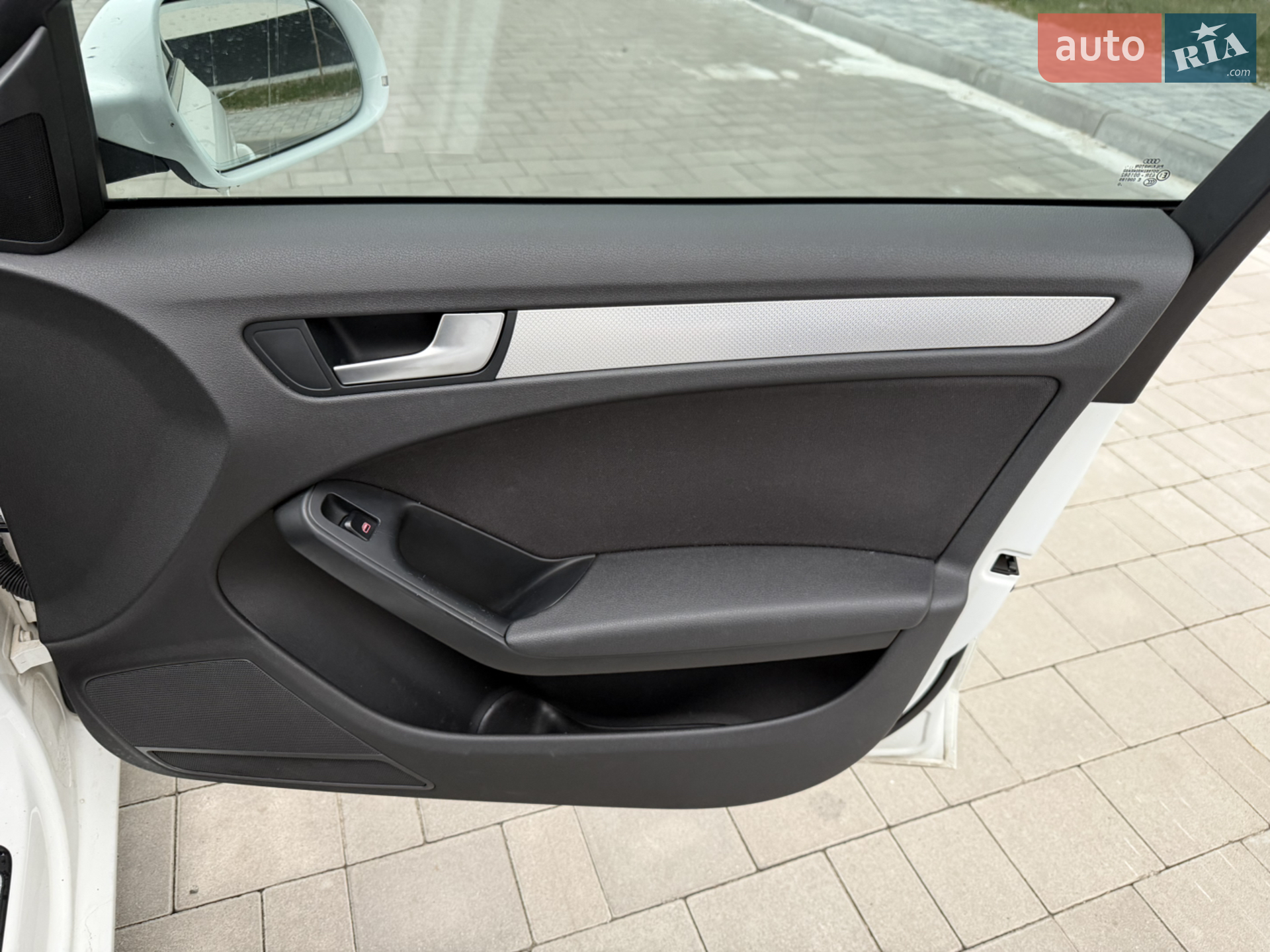 2010 Audi A4 - мініатюра 21