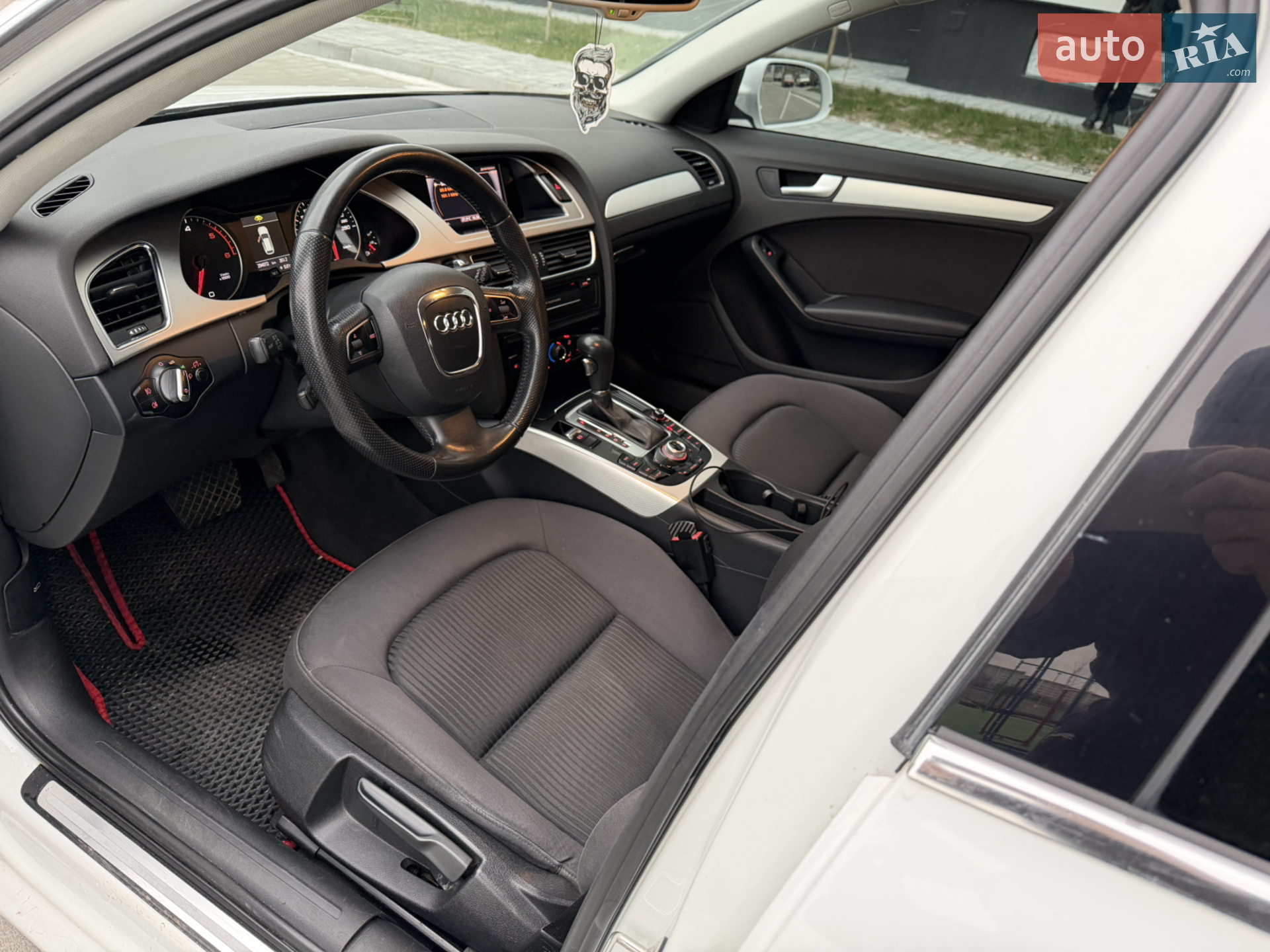 2010 Audi A4 - мініатюра 25