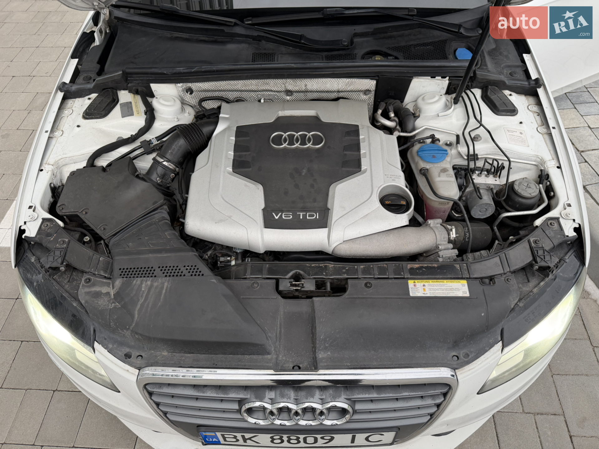 2010 Audi A4 - мініатюра 26