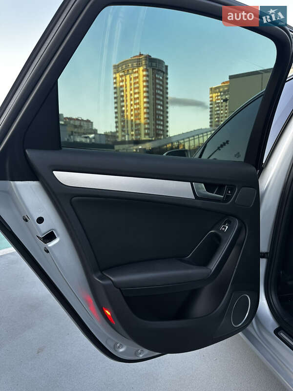 Седан Audi A4 2012 в Києві фото 26 Седан Audi A4 2012 в Києві