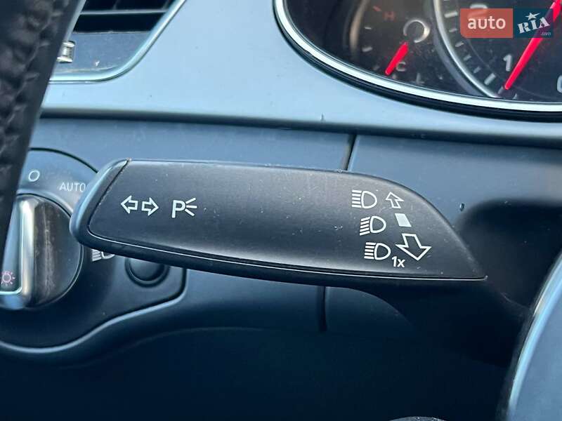 Седан Audi A4 2014 в Киеве