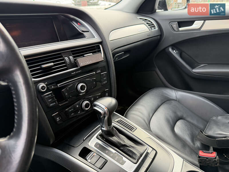 Седан Audi A4 2013 в Виннице