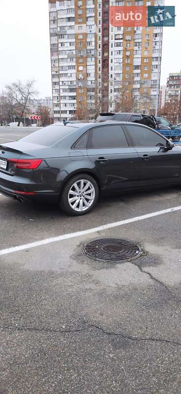 Седан Audi A4 2017 в Киеве
