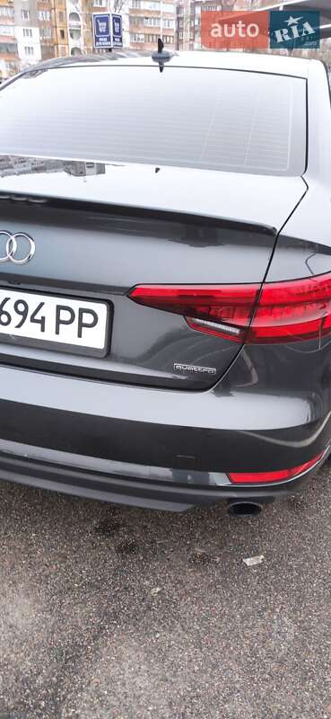 Седан Audi A4 2017 в Киеве