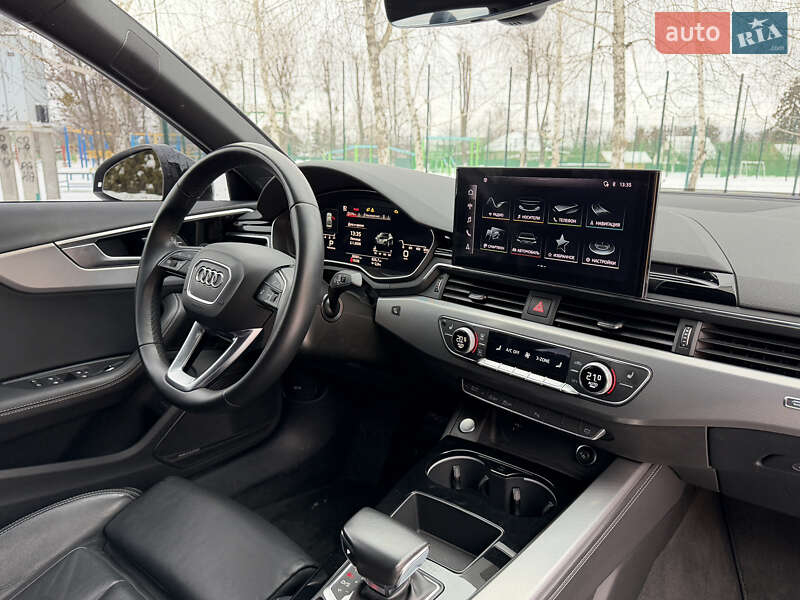 Седан Audi A4 2024 в Киеве