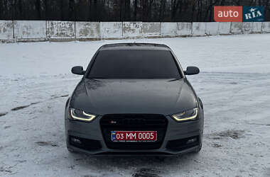 Седан Audi A4 2014 в Луцке