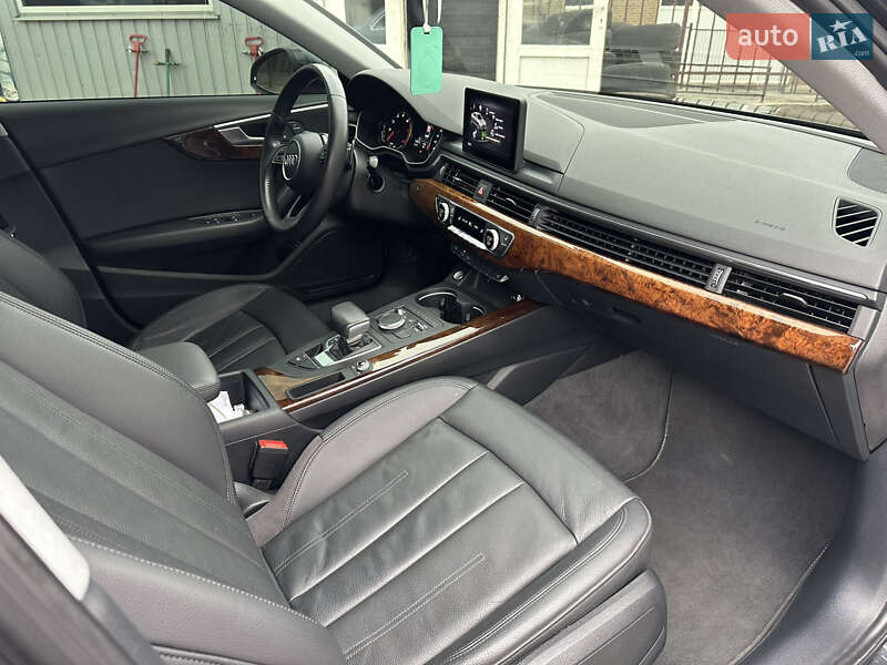 Седан Audi A4 2018 в Кривому Розі