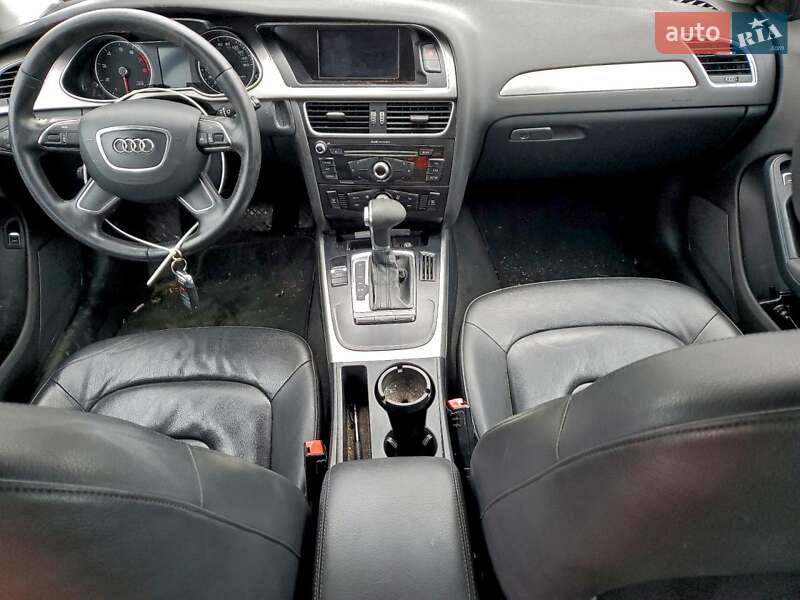 Седан Audi A4 2013 в Львові