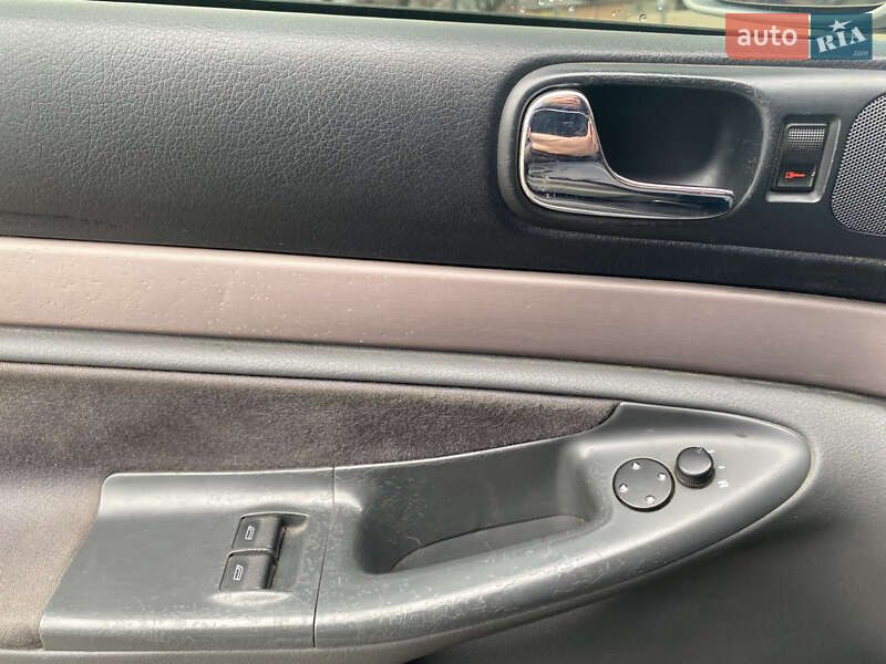 Універсал Audi A4 1999 в Одесі