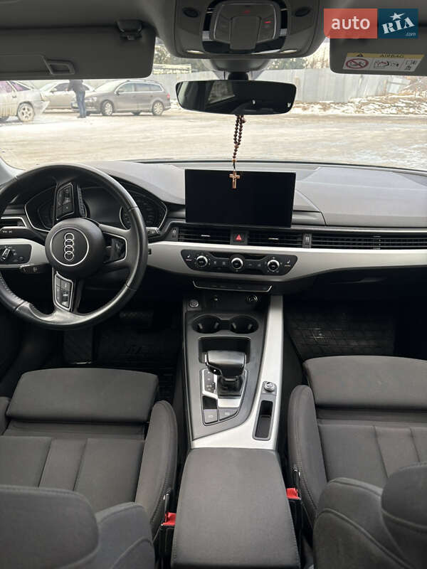 Универсал Audi A4 2020 в Старом Самборе