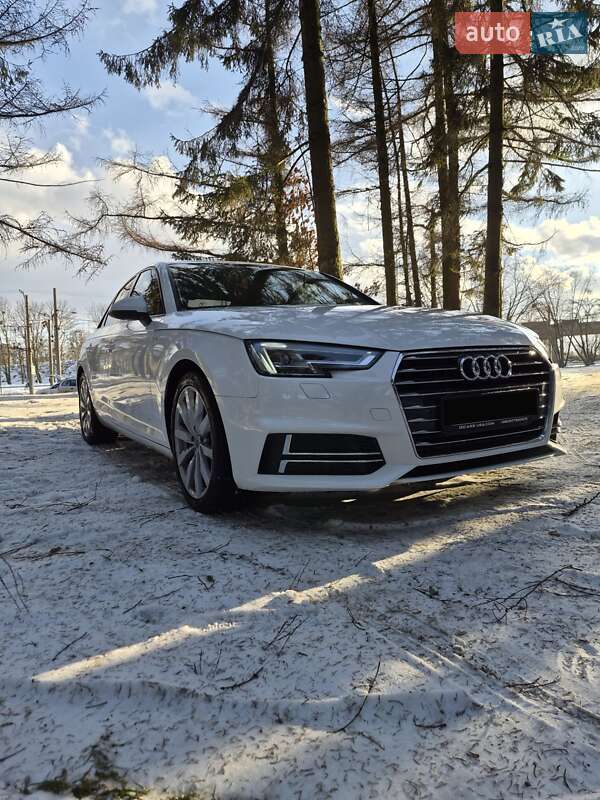 Седан Audi A4 2017 в Львові