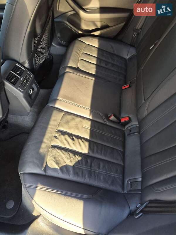 Седан Audi A4 2017 в Львові