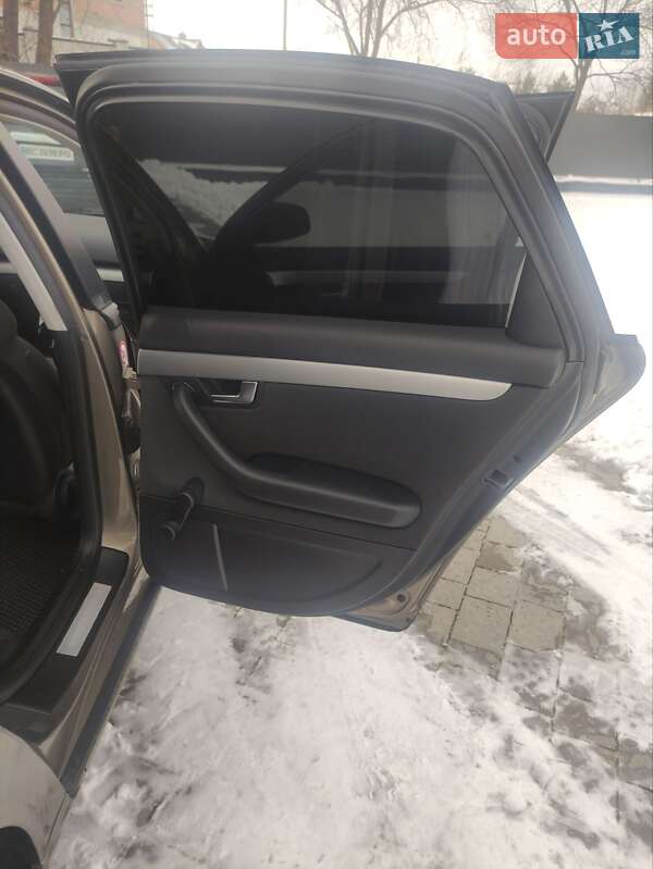 Седан Audi A4 2005 в Львові