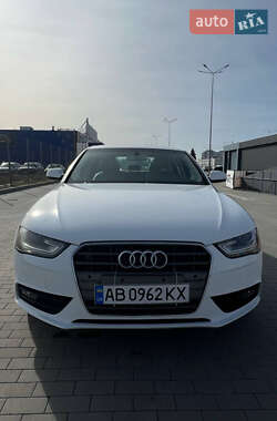 Седан Audi A4 2012 в Виннице