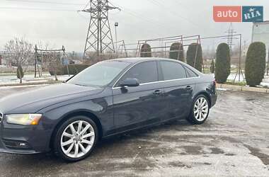 Седан Audi A4 2012 в Южноукраинске