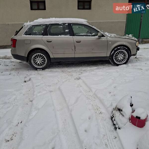Універсал Audi A4 2002 в Пустомитах