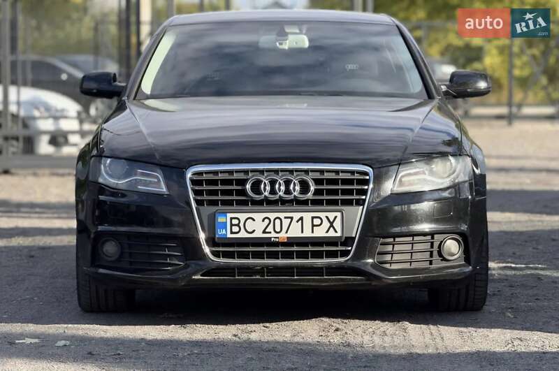 Седан Audi A4 2012 в Львове