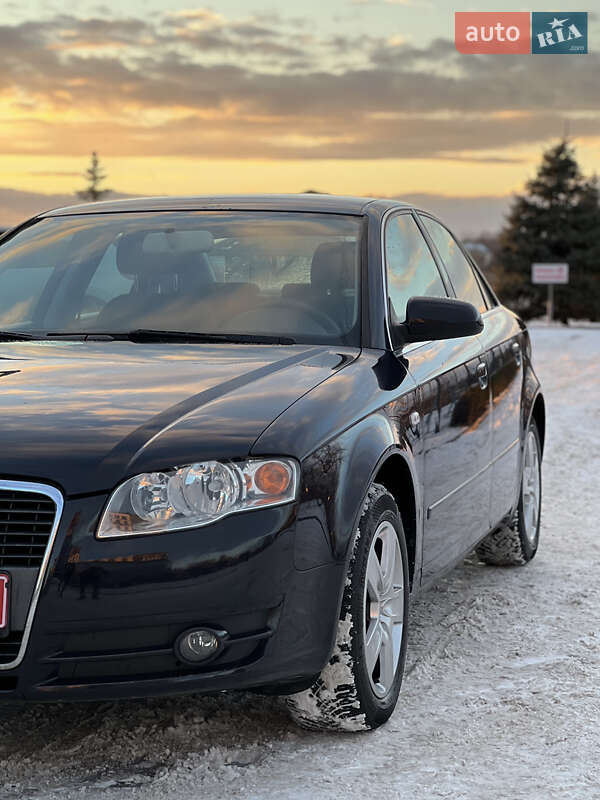Седан Audi A4 2006 в Ровно