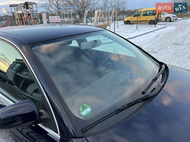 Седан Audi A4 2006 в Ровно