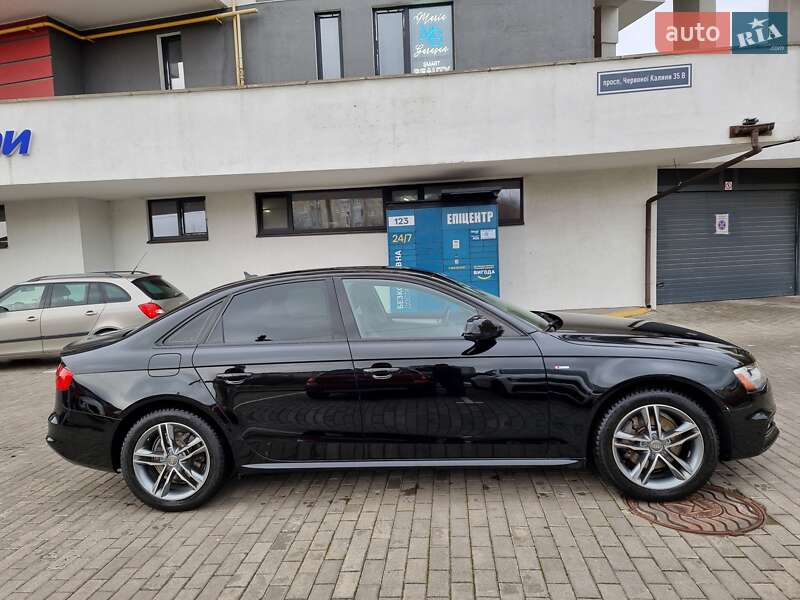 Седан Audi A4 2015 в Львові