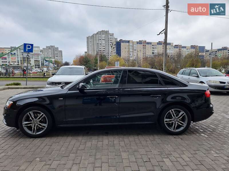 Седан Audi A4 2015 в Львове