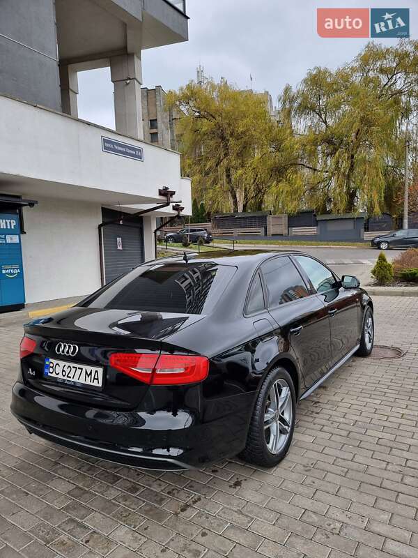 Седан Audi A4 2015 в Львові