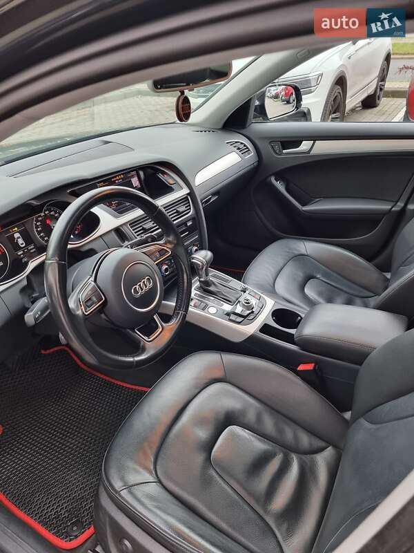 Седан Audi A4 2015 в Львові