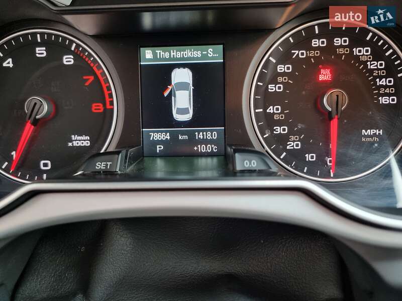 Седан Audi A4 2015 в Львові