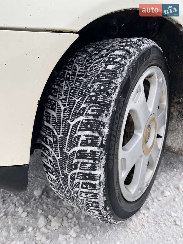 Седан Audi A4 1996 в Баре