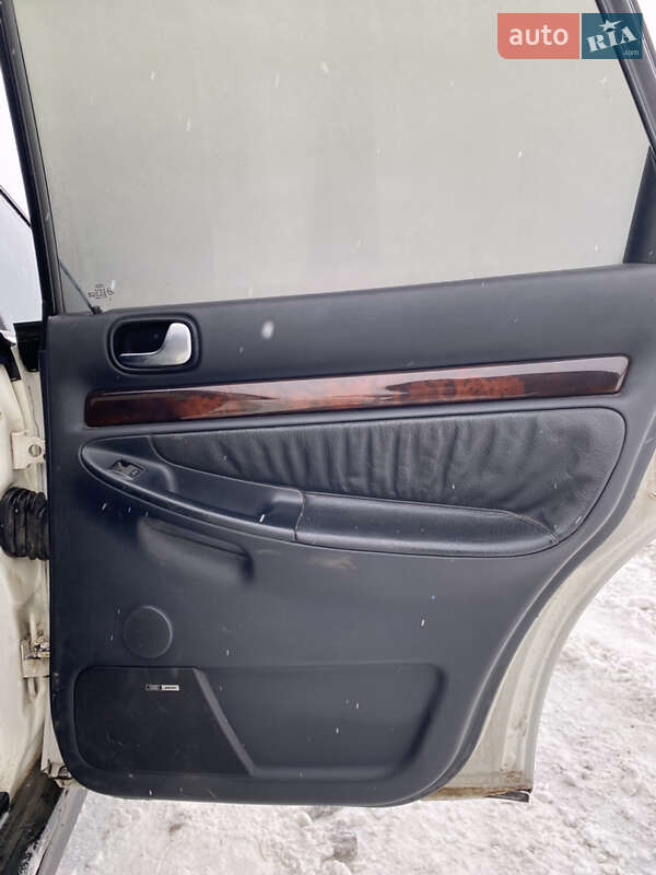 Седан Audi A4 1996 в Баре