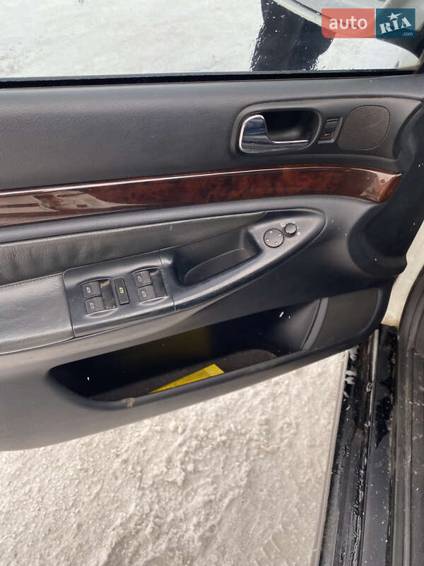 Седан Audi A4 1996 в Баре