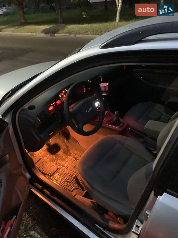 Універсал Audi A4 2000 в Черкасах фото 13 Універсал Audi A4 2000 в Черкасах