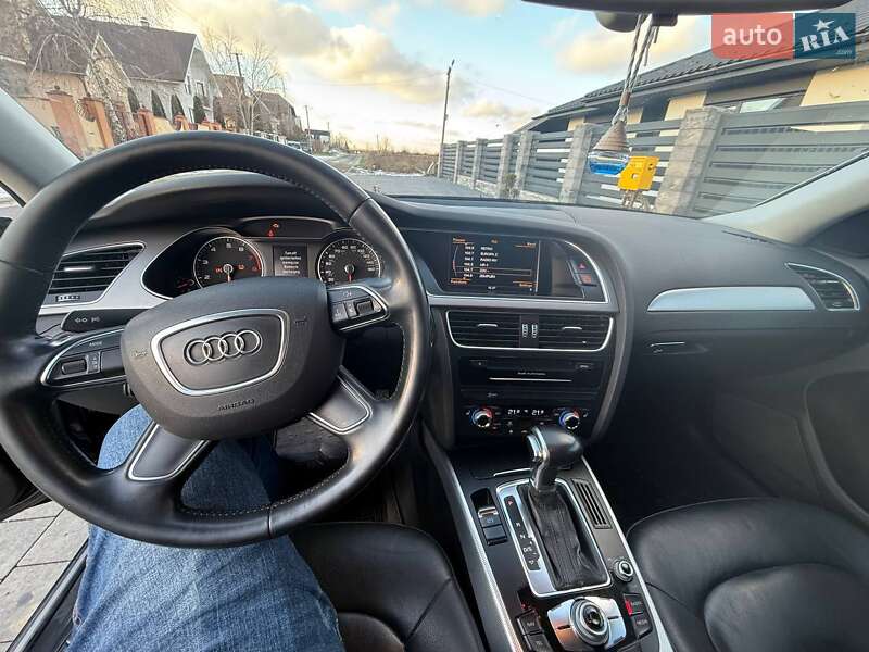 Седан Audi A4 2014 в Ужгороде