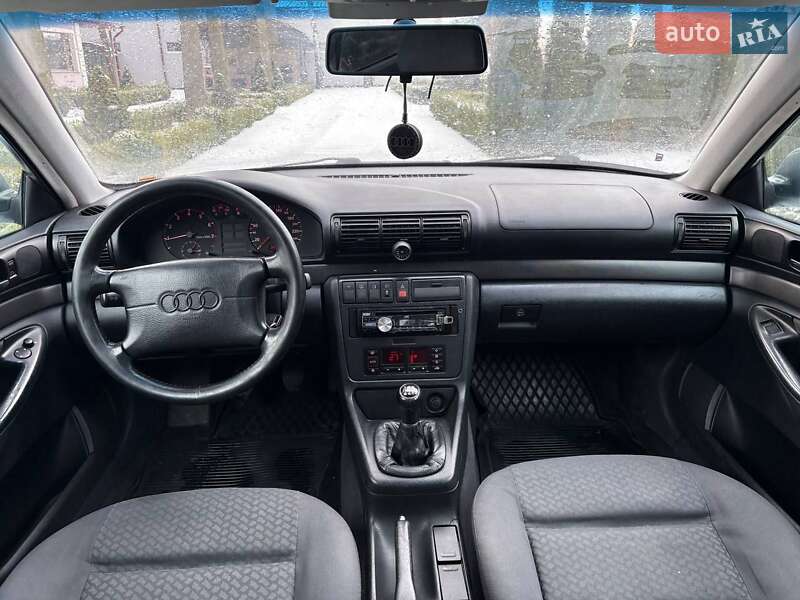 Седан Audi A4 1997 в Городке фото 10 Седан Audi A4 1997 в Городке