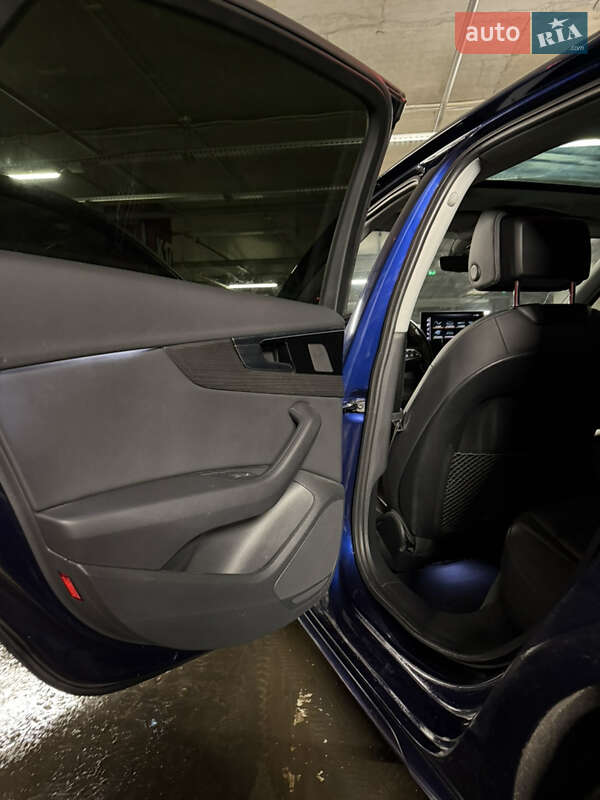 Седан Audi A4 2020 в Харькове