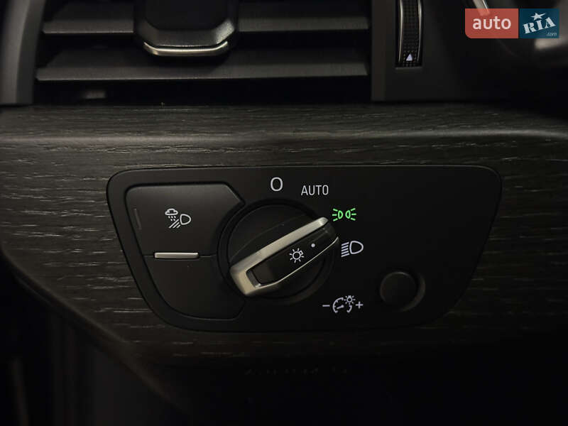 Седан Audi A4 2018 в Николаеве