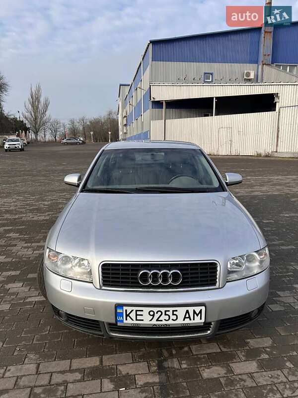 Седан Audi A4 2001 в Апостоловому