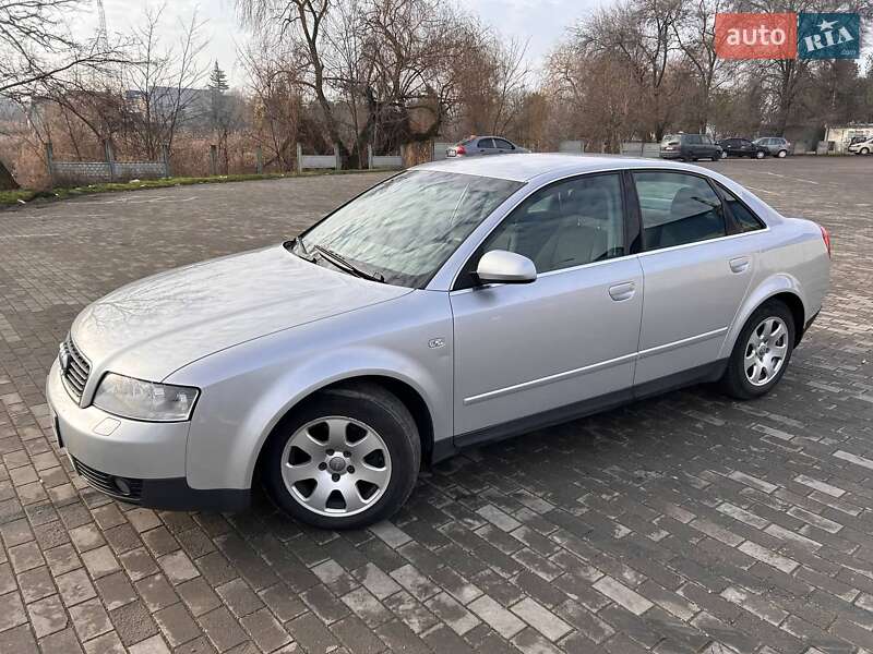 Седан Audi A4 2001 в Апостоловому