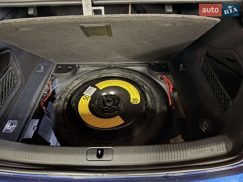 Седан Audi A4 2017 в Львове