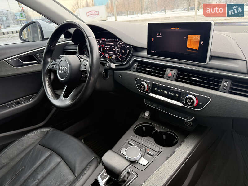 Седан Audi A4 2016 в Харкові