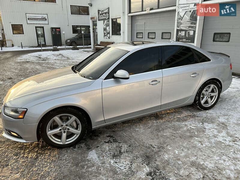 Седан Audi A4 2013 в Виннице