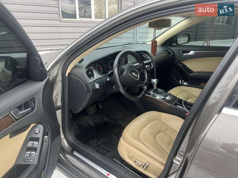 Седан Audi A4 2014 в Харкові