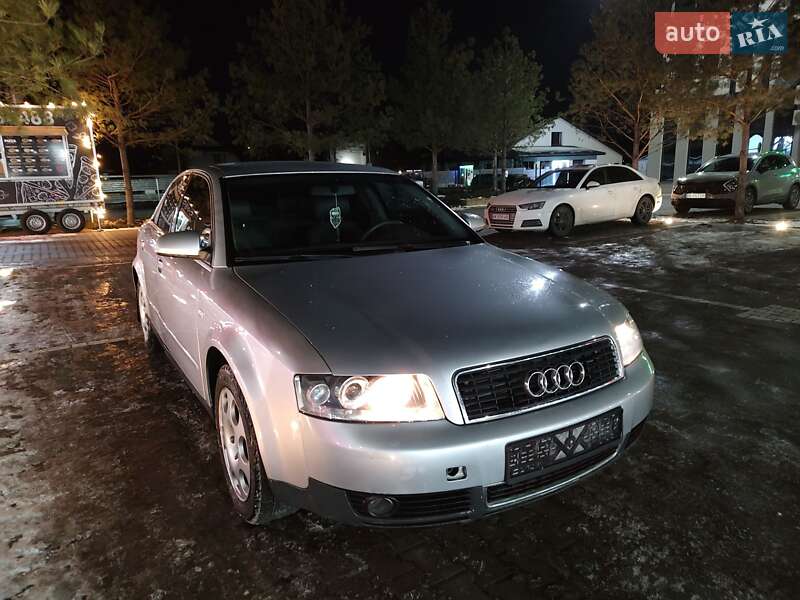 Седан Audi A4 2000 в Ровно