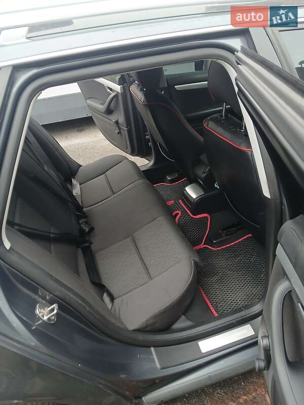 Универсал Audi A4 2005 в Киеве