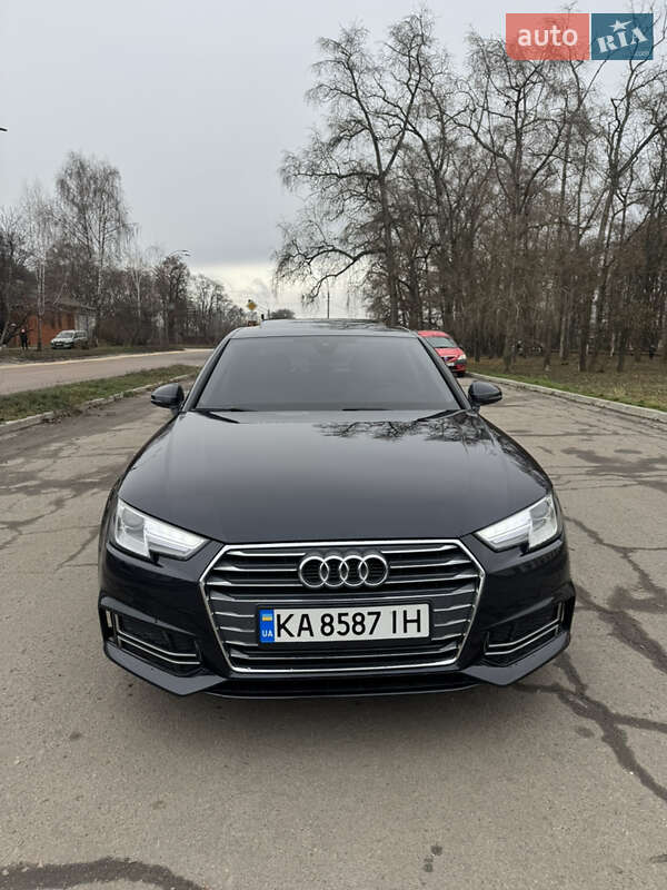 Седан Audi A4 2018 в Києві