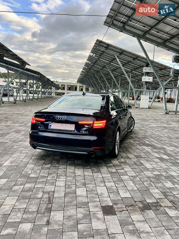 Седан Audi A4 2018 в Львові
